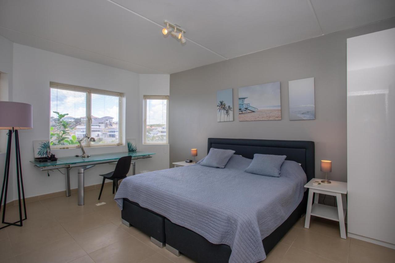 Blue Bay Beach Apartments Eksteriør bilde