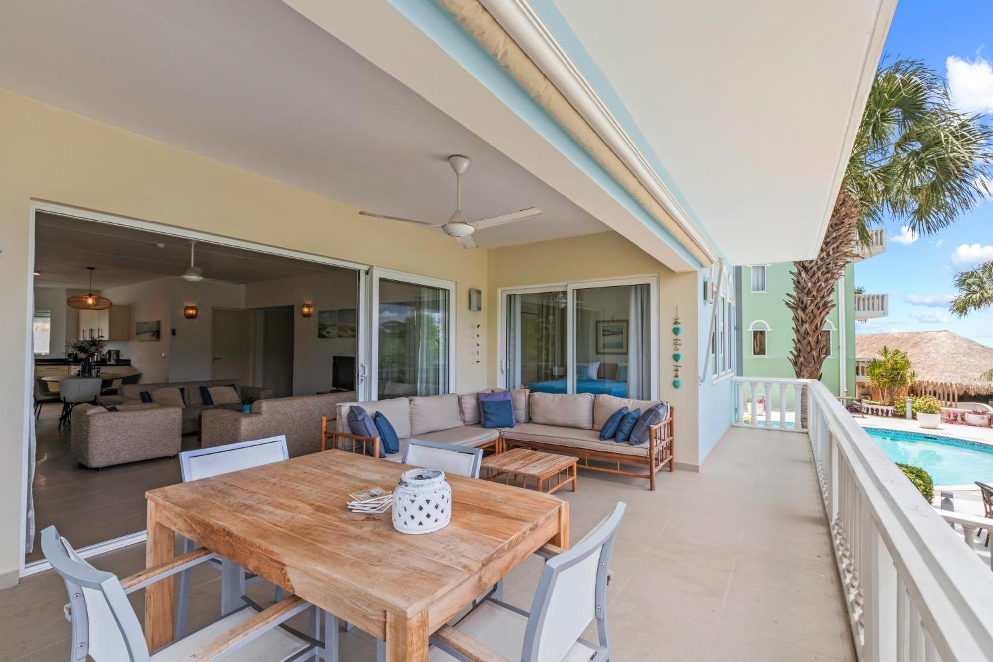 Blue Bay Beach Apartments Eksteriør bilde